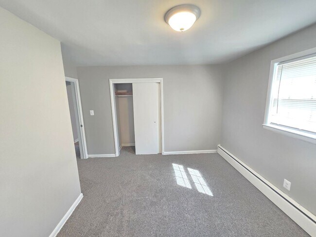 Building Photo - 5122 Plainfield Ave