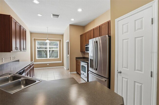 Building Photo - 31720 Marchester Dr