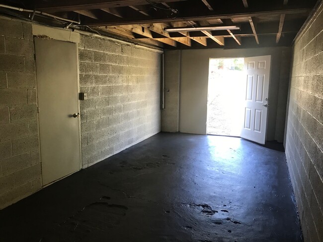 Building Photo - **UPCOMING**Nice 4 Bedroom / 1 Bathroom Ho...