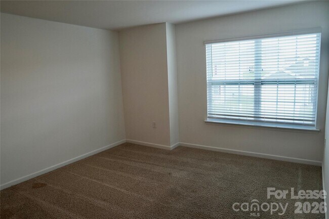 Building Photo - 3276 Hawksbill St SW
