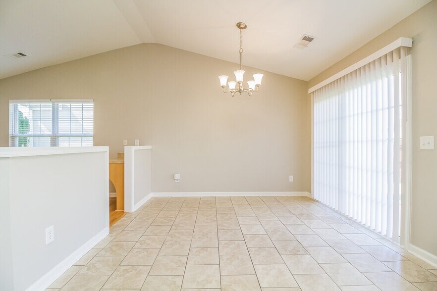 Building Photo - 1700 Kendall Cove Ln