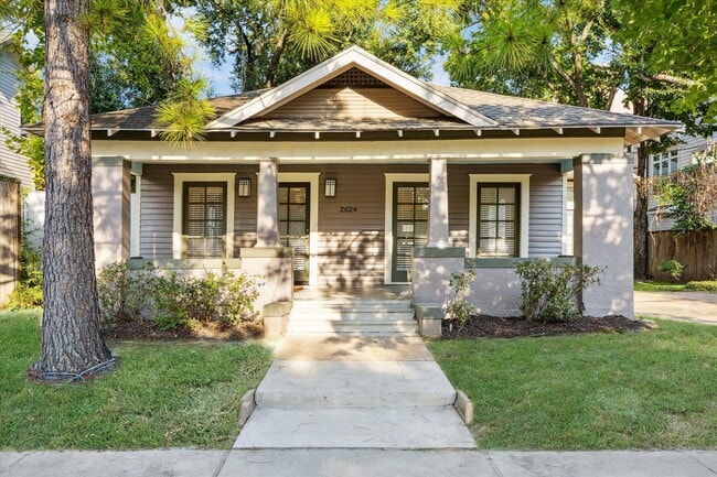 Primary Photo - 2624 Morrison St