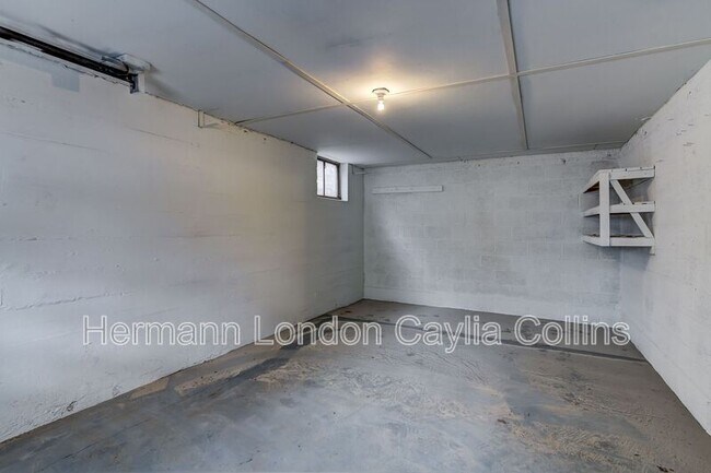 Building Photo - 7725 Kenridge Ln