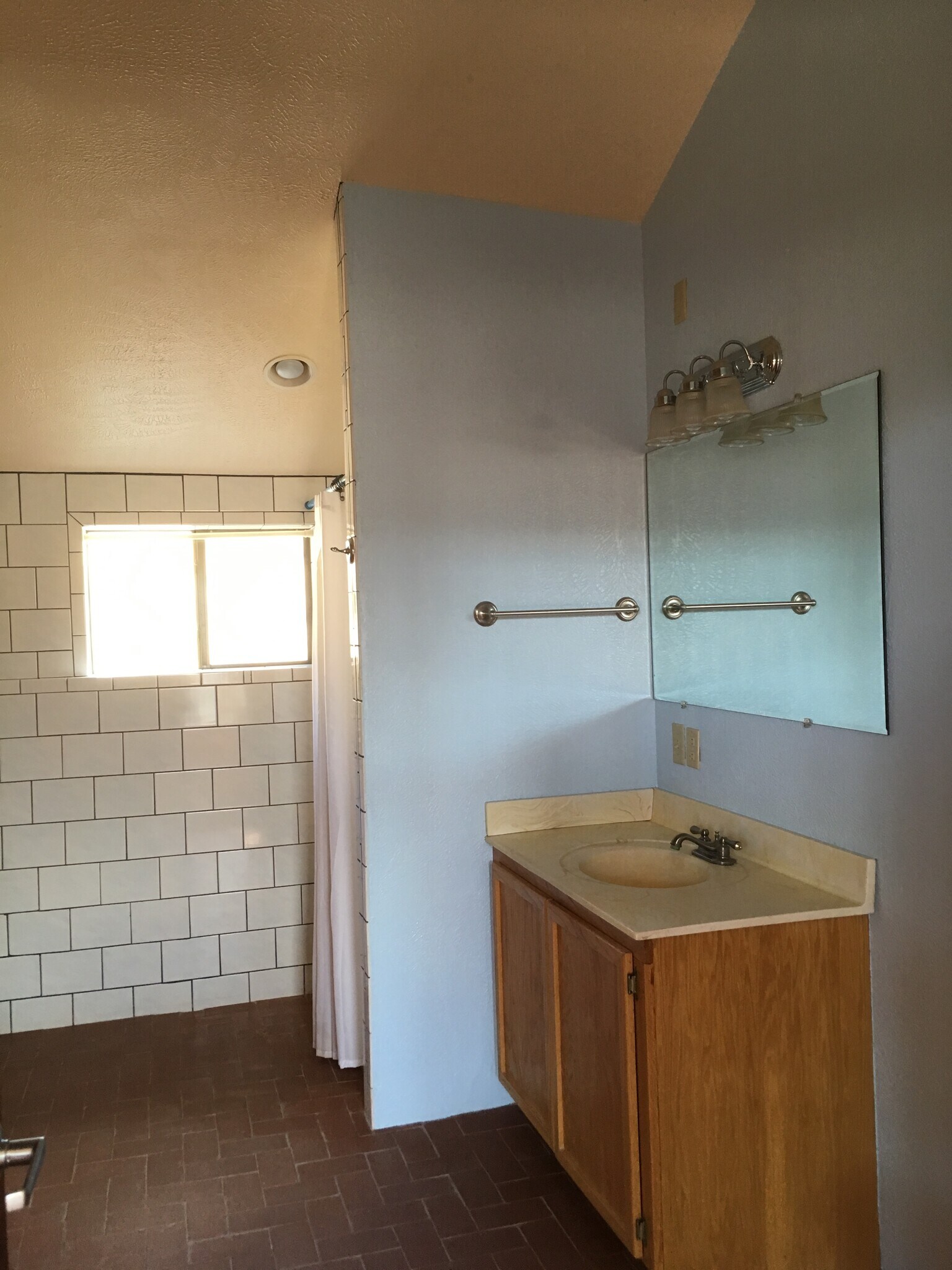 Downstairs bath - 23901 US-70
