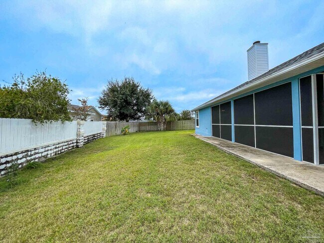 Building Photo - 512 Carson Dr