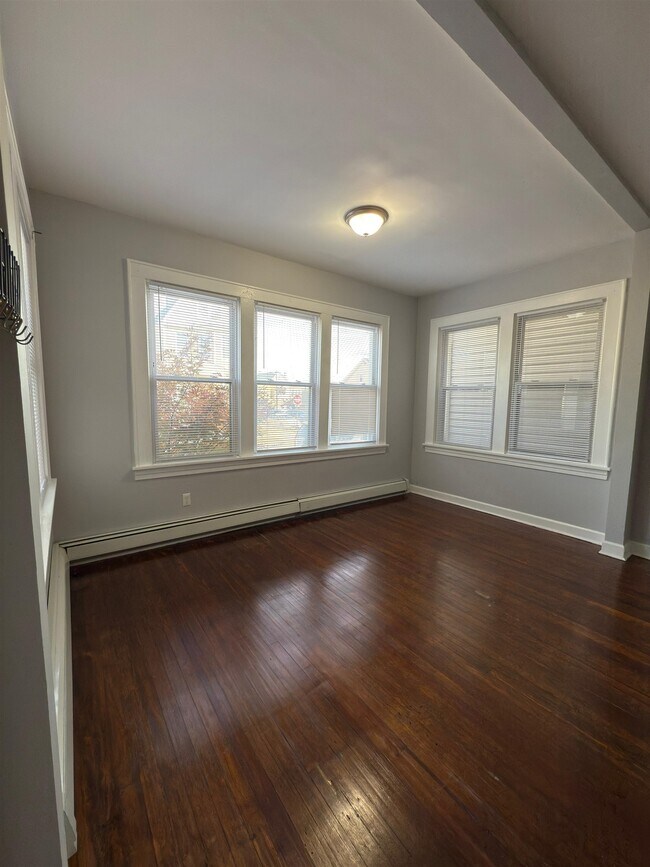 Building Photo - 275 Highland Ave