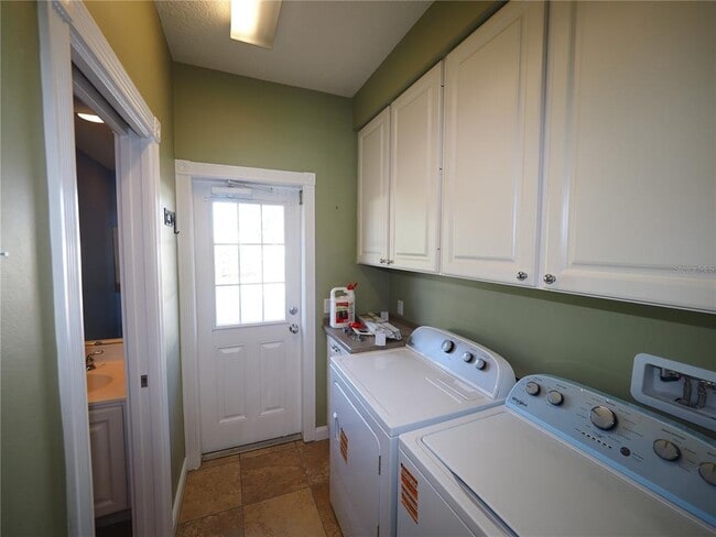 Building Photo - 1649 Napoli Dr W