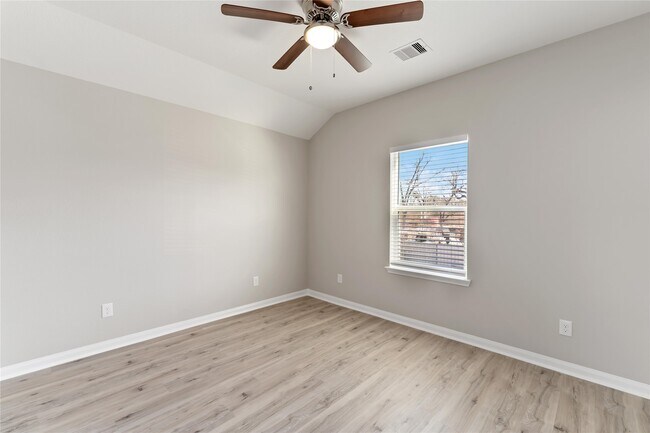 Building Photo - 9711 Beckley St