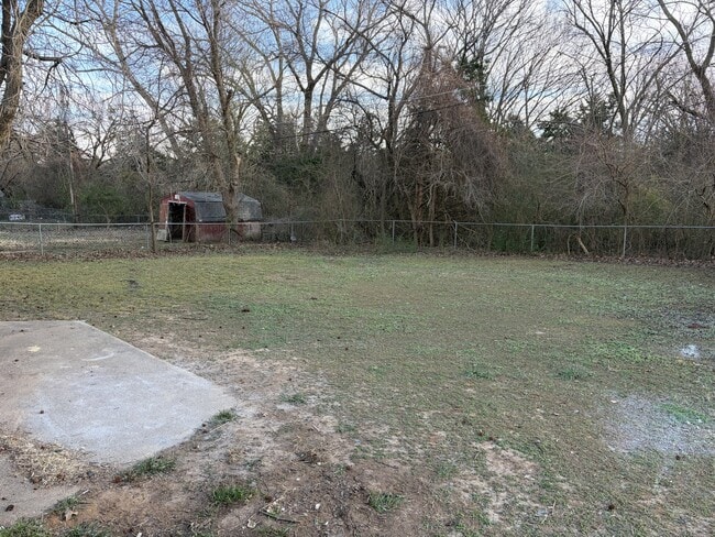 Building Photo - 522 W Highland St