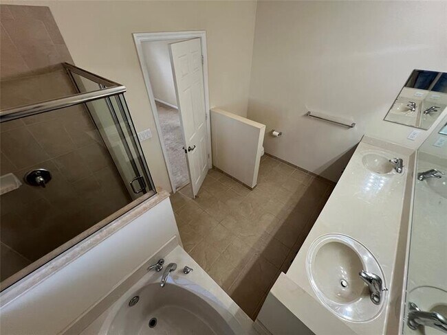 Building Photo - 4744 Monarch Way