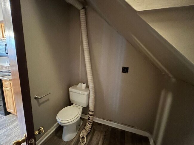 Building Photo - 1389 W Galbraith Rd