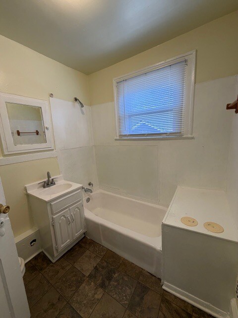 Building Photo - 2416 N Patterson Ave