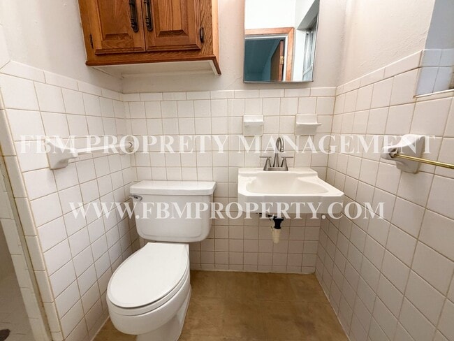 Building Photo - 1608 Nichols St