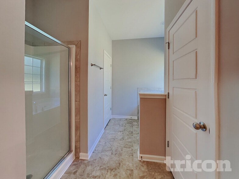 Building Photo - 831 Ellyson Dr