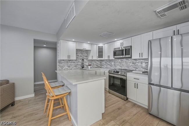 Building Photo - 1900 Clifford St