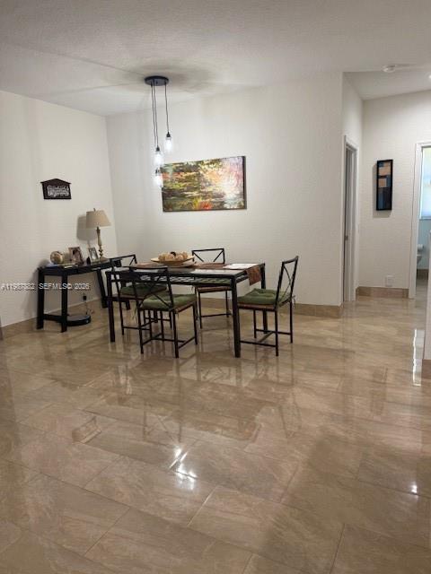 Building Photo - 513 Live Oak Ln