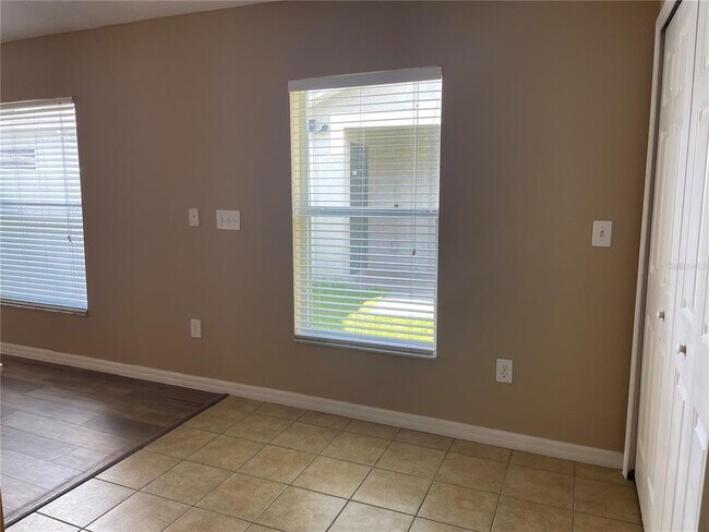 Building Photo - 7714 Carriage Pointe Dr
