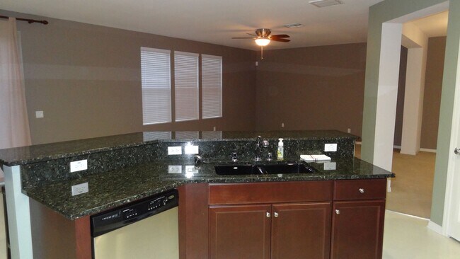 Building Photo - Beautiful 3 Bedroom / 2.5 Bathroom Perris Home with a Dream Kitchen