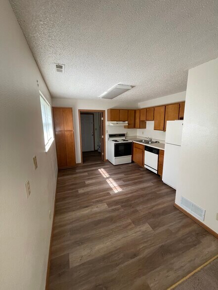 Primary Photo - 17901 E 18th Street Ct S
