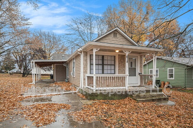 Building Photo - 618 N 11th St