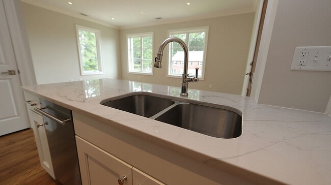 Building Photo - Luxury Condo in the Village District of Downtown Raleigh - Walking Distance to Shopping + Dining