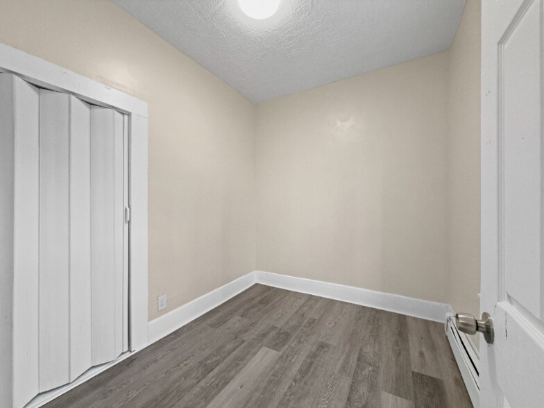 Building Photo - 120 Myrtle St