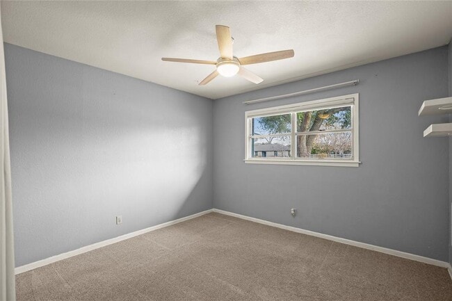 Building Photo - 611 Virginia Dr
