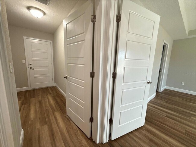 Building Photo - 309 Locust Rd