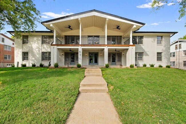 Building Photo - 621 Highland Park Dr