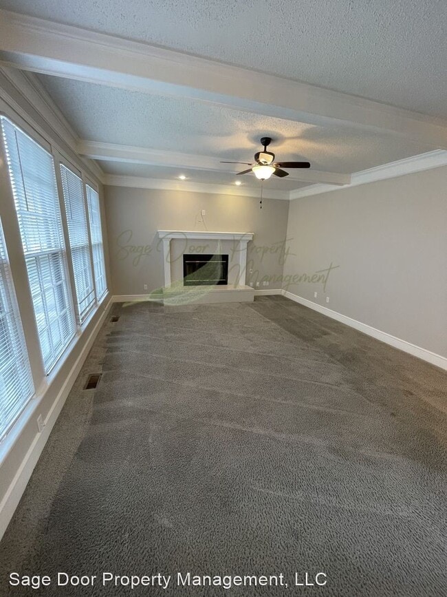 Building Photo - 4 br, 3.5 bath House - 8703 N Oregon Ave