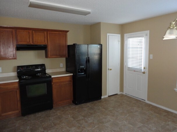 Building Photo - 1409 Ashview Cir