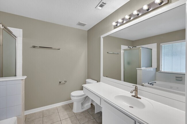 Master Bathroom - 198 W Misty Dawn Dr