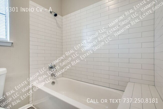 Building Photo - 5301 Indio Cove