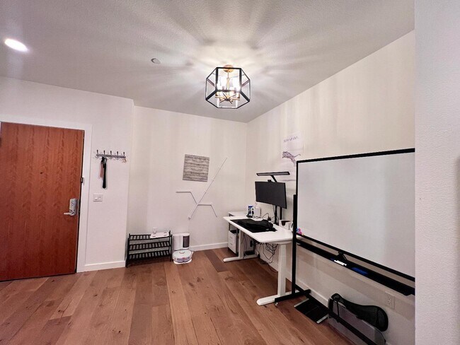 Building Photo - 400 El Camino Real