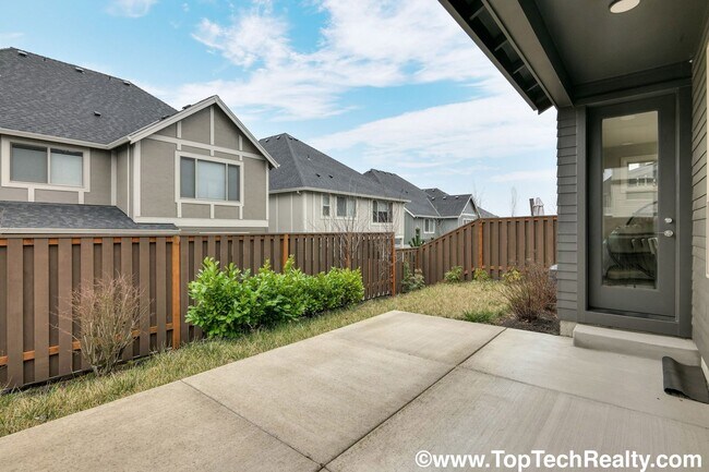 Building Photo - 4233 NW Woodgate Ave