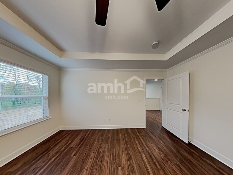 Building Photo - 2919 Throneberry Ln