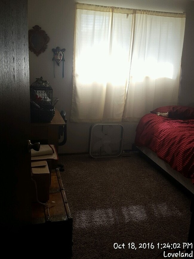 Building Photo - 2 Bedroom, 1 Bath Duplex with One Car Atta...