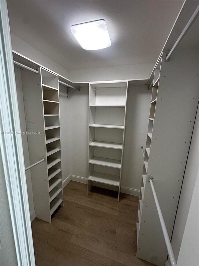 Building Photo - 2450 SW 85th Ave