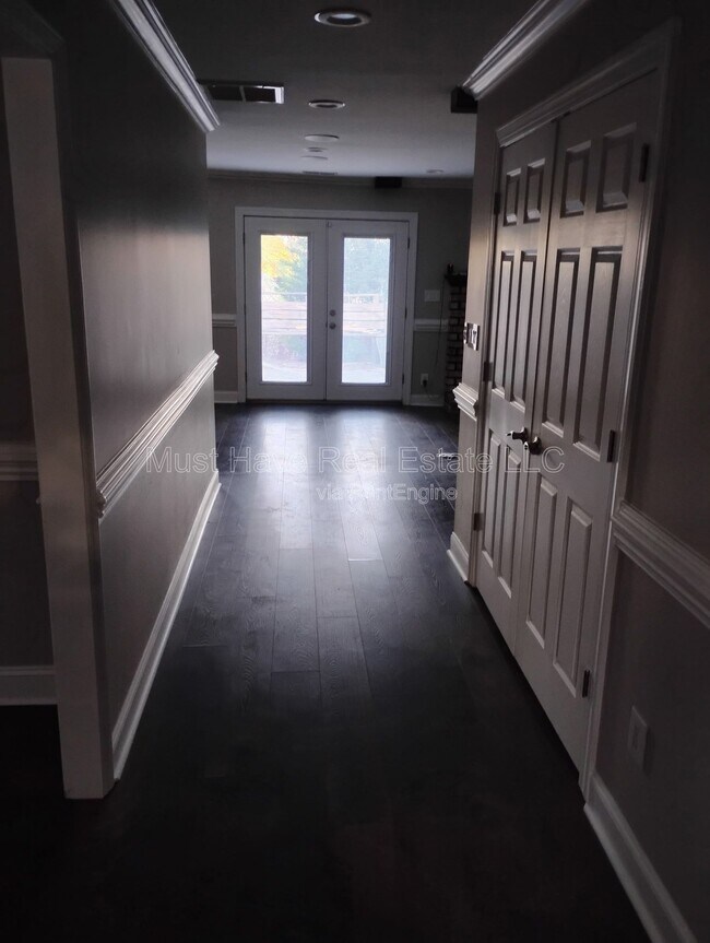 Building Photo - 8119 Kerrybrook Cir