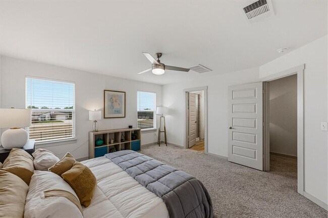 Building Photo - 7511 Traylor Cv