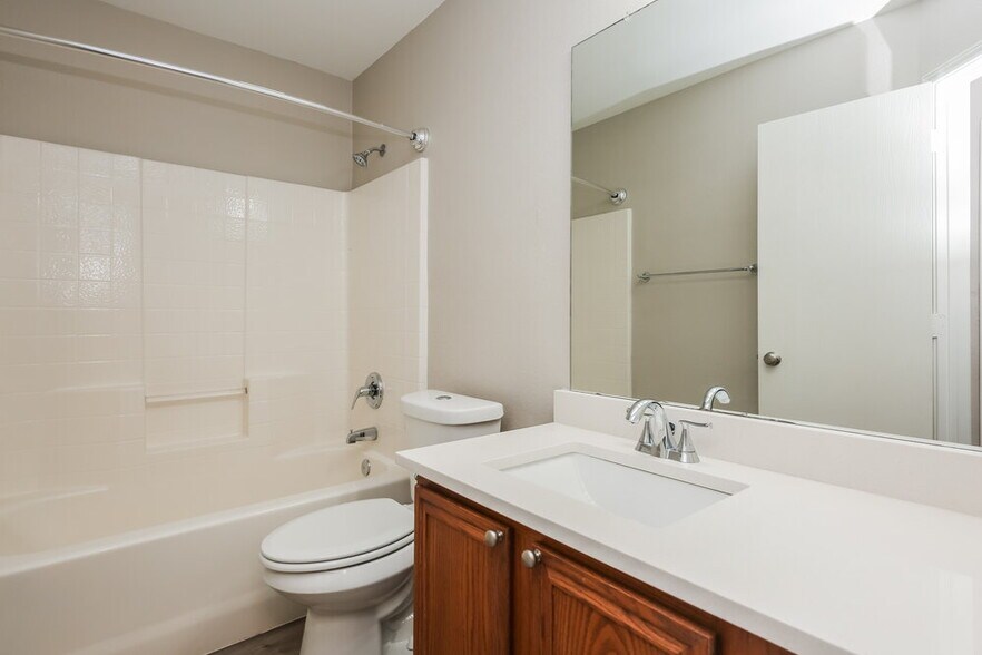 Building Photo - 1748 Cansler Ln