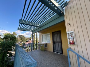 Building Photo - 2340 W Greenacre Ave