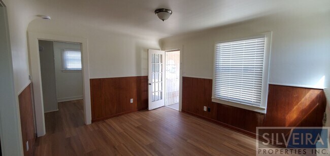 Building Photo - Cozy 2 bedroom 2 Bath Home