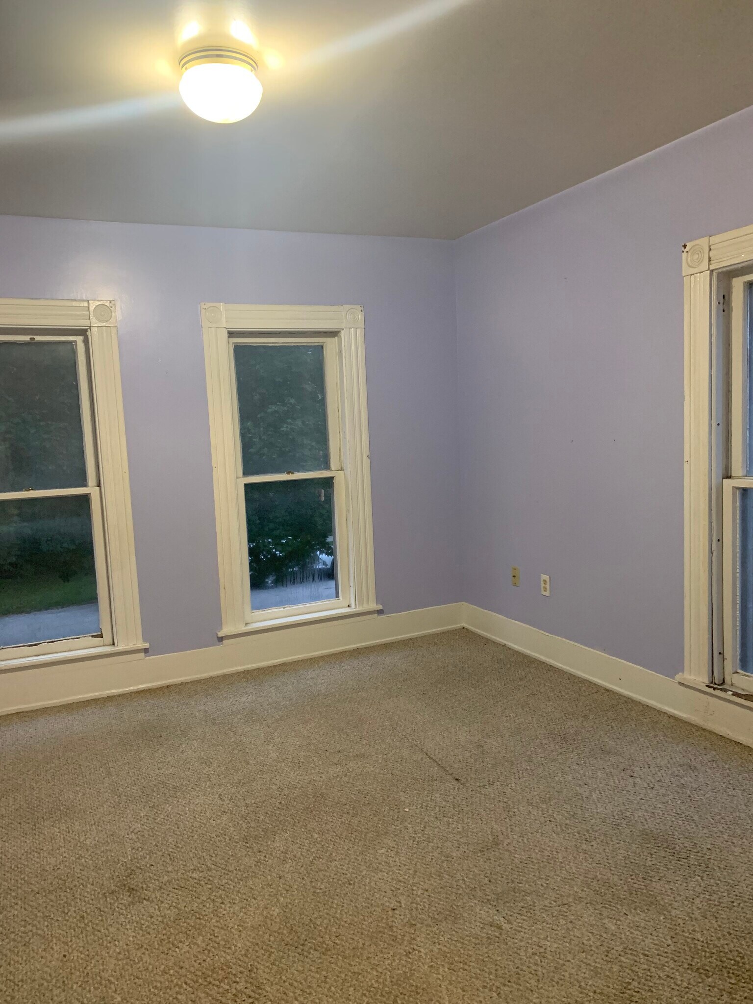 Building Photo - 816 N Sheridan St