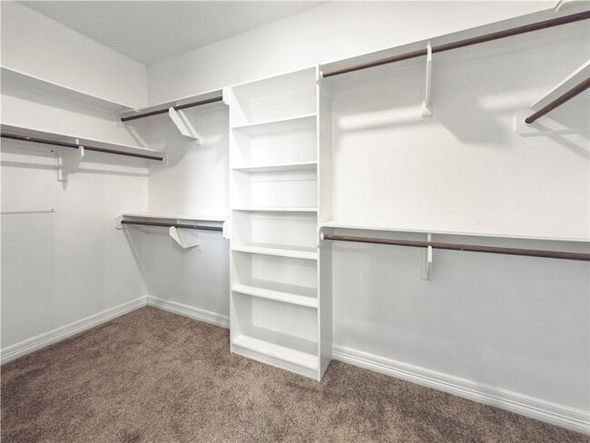 Building Photo - 2713 Colony Vis Ct