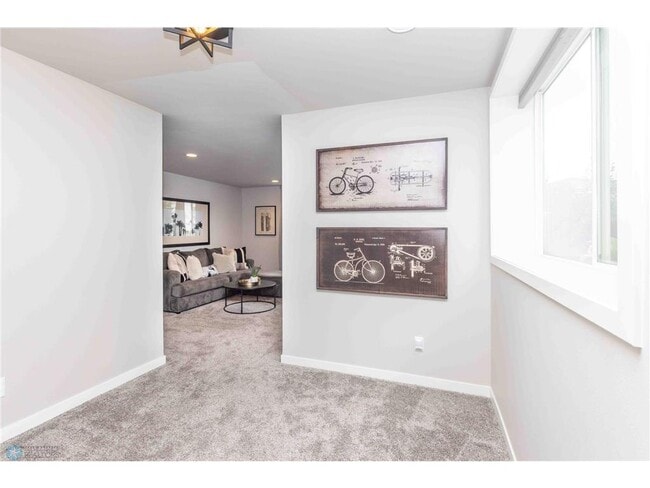 Building Photo - 1058 Ashley Dr W