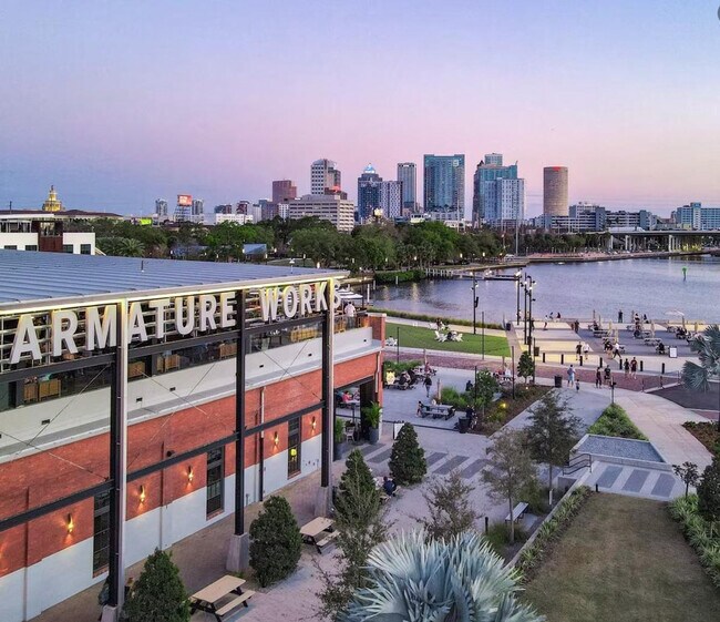 Building Photo - 611 S Orleans Ave