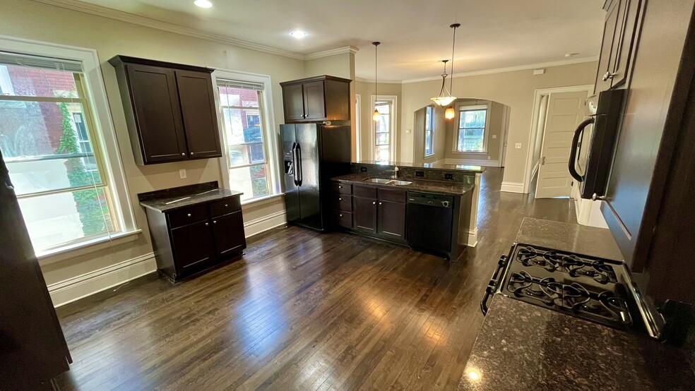 Large & Spacious Kitchen - 2512 N Humboldt Blvd