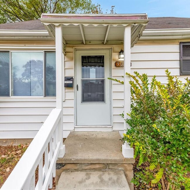 Building Photo - 9082 Louise St