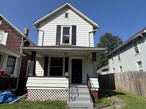 Building Photo - 527 5th St SW